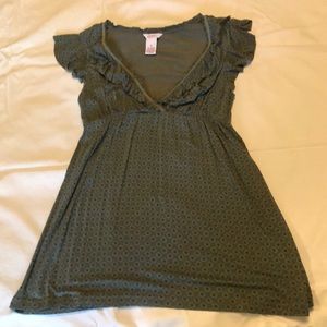 Candie’s Women’s sleeveless blouse. Size small